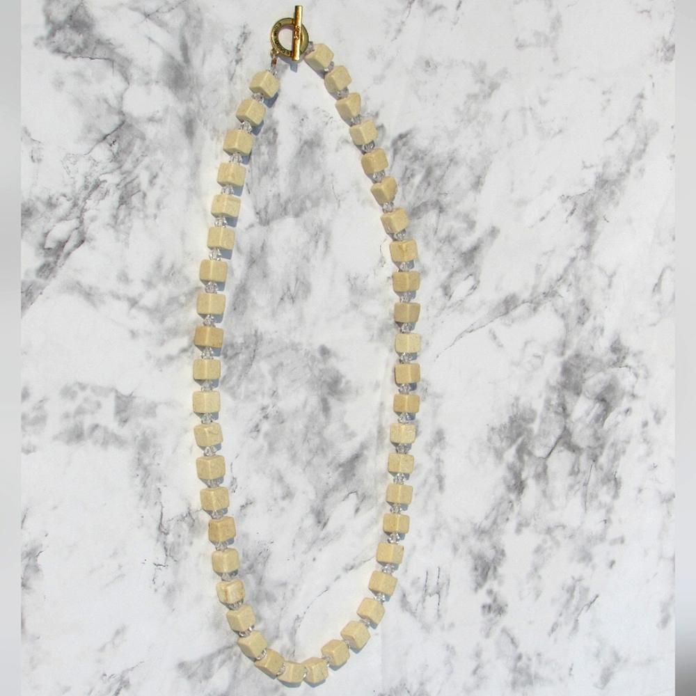Chic Beige Beaded Necklace